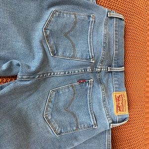 Levi’s 311 Shaping Skinny Jeans